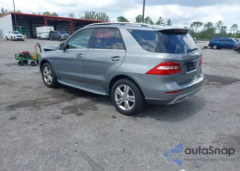 2015 Mercedes-Benz Ml 350 z USA, uszkodzony, nr VIN 4JGDA5JB3FA588597